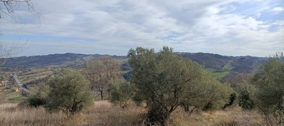 5 rooms House in Tolentino, Italy No. 21113 11