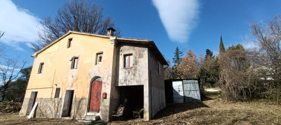 5 rooms House in Tolentino, Italy No. 21113 8