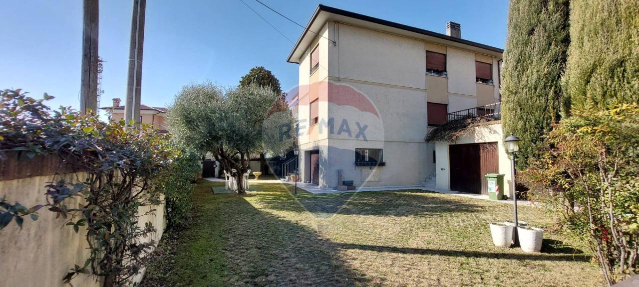 4 rooms Apartment in Bassano del Grappa, Italy No. 153756