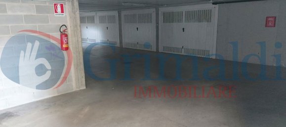 Гараж 25м² в Монца, Италия № 54173 3