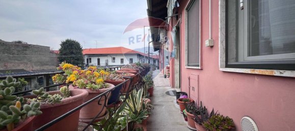 Apartamento de 1 dormitorio en Desio, Italy No. 6946 2