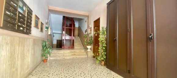 4 Schlafzimmer Wohnung in Palermo, Italy, Nr. 360029 5