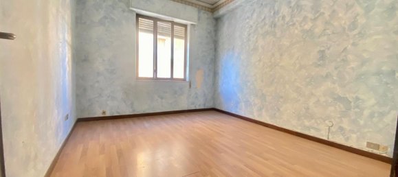 4 Schlafzimmer Wohnung in Palermo, Italy, Nr. 360029 11