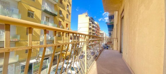 4 Schlafzimmer Wohnung in Palermo, Italy, Nr. 360029 2