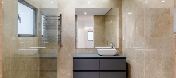 5 bedrooms Villa in Cascais, Portugal No. 197921 18