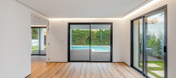 5 bedrooms Villa in Cascais, Portugal No. 197921 16