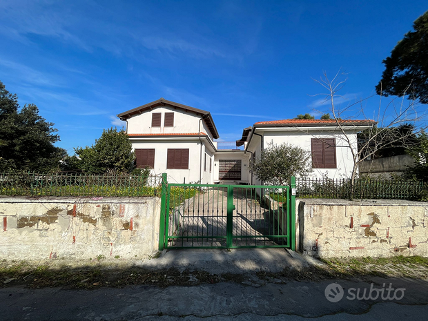 10 rooms Villa in Durazzano, Italy No. 291207