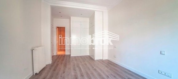 Apartamento T4 em Madrid, Spain N.º 77923 8