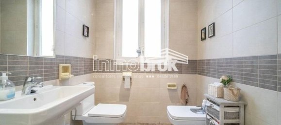 Apartamento T4 em Madrid, Spain N.º 77923 22