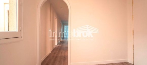 Apartamento T4 em Madrid, Spain N.º 77923 23