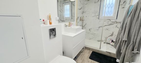 4 bedrooms House in Tremblay-en-France, France No. 360037 12