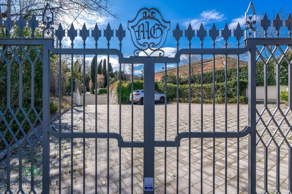 3 bedrooms Villa in Pianoro, Italy No. 334901