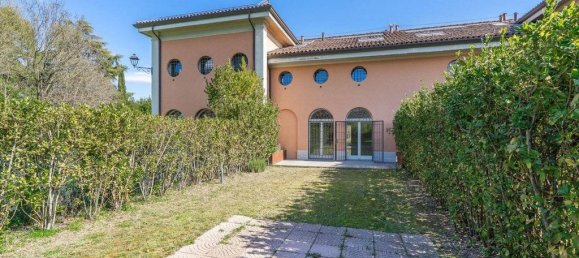 3 bedrooms Villa in Pianoro, Italy No. 334901 2