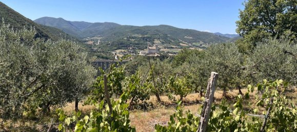 95m² Commercial property in Spoleto, Italy No. 271680 19