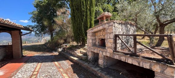 95m² Commercial property in Spoleto, Italy No. 271680 10