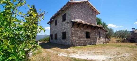 95m² Commercial property in Spoleto, Italy No. 271680 7