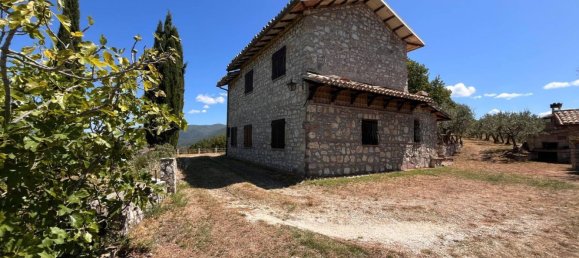 95m² Commercial property in Spoleto, Italy No. 271680 8