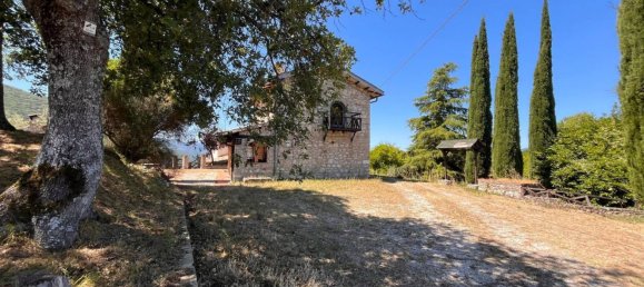 95m² Commercial property in Spoleto, Italy No. 271680 3