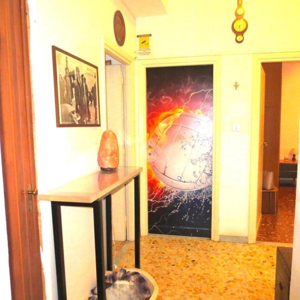 4-Zimmer Wohnung in Rome, Italy, Nr. 30960