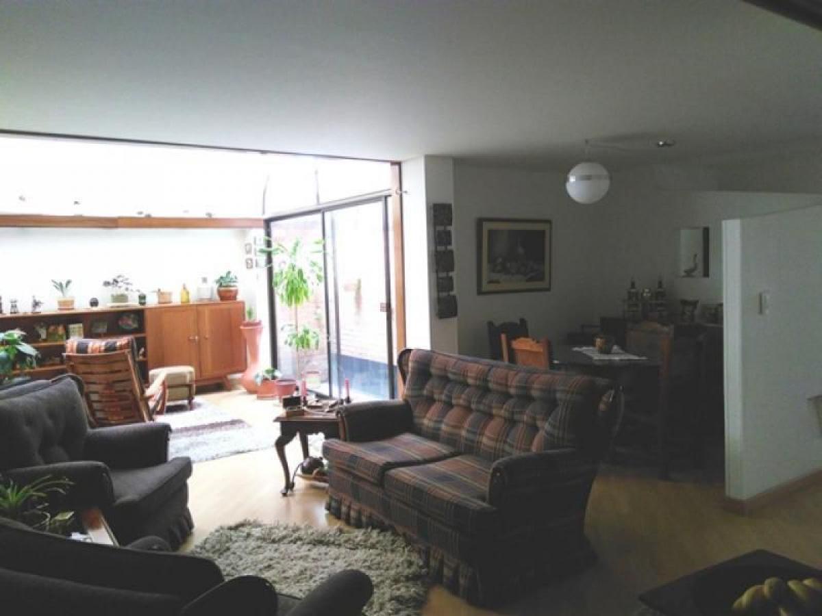 3 bedrooms House in Bogota, Colombia No. 12845