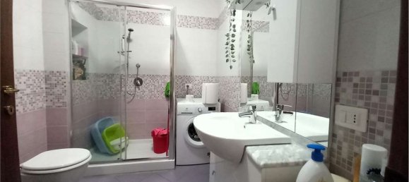 2 bedrooms Apartment in Prato, Italy No. 323604 17