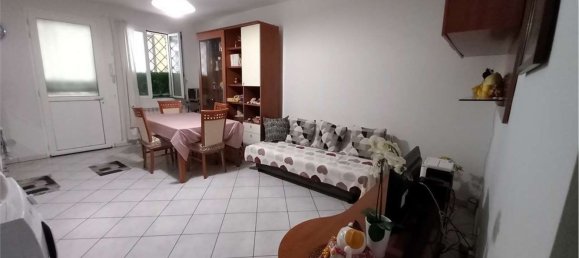 2 bedrooms Apartment in Prato, Italy No. 323604 5