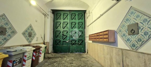 5 rooms Apartment in Naples, Italy No. 31535 2