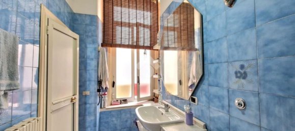 5 rooms Apartment in Naples, Italy No. 31535 22