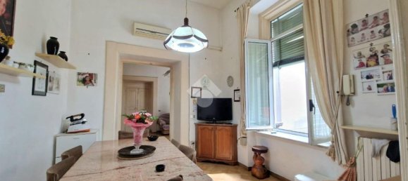 5 rooms Apartment in Naples, Italy No. 31535 12