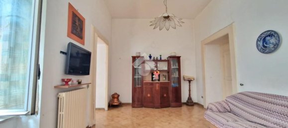 5 rooms Apartment in Naples, Italy No. 31535 10