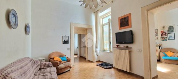 5 rooms Apartment in Naples, Italy No. 31535 9