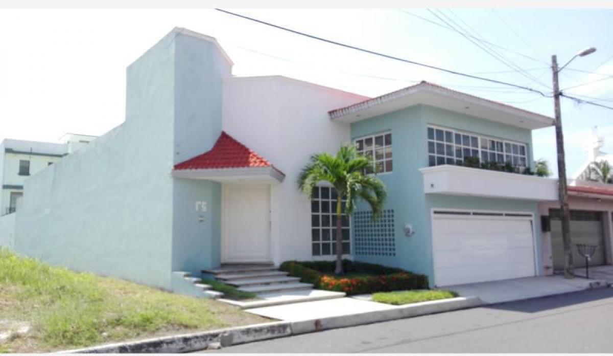 Casa de 3 dormitorios en Veracruz, Mexico No. 223304