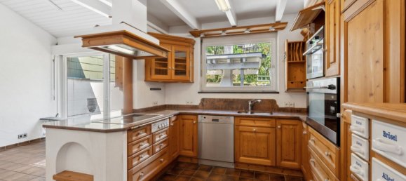 6 rooms Townhouse in Goppingen, Germany No. 333965 3