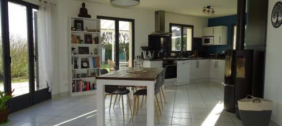 Casa de 3 dormitorios en La Cote-Saint-Andre, France No. 199900 3