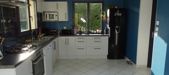 Casa de 3 dormitorios en La Cote-Saint-Andre, France No. 199900 4