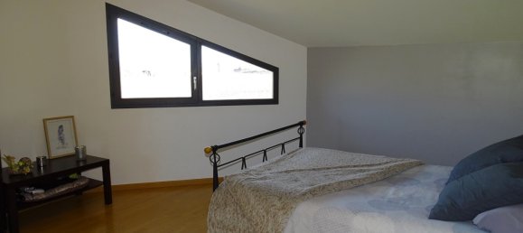 Casa de 3 dormitorios en La Cote-Saint-Andre, France No. 199900 9