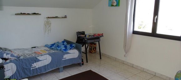 Casa de 3 dormitorios en La Cote-Saint-Andre, France No. 199900 13