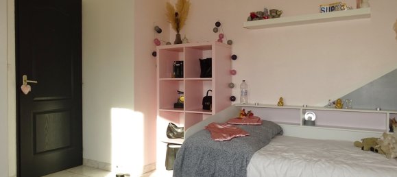 Casa de 3 dormitorios en La Cote-Saint-Andre, France No. 199900 11