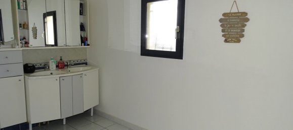 Casa de 3 dormitorios en La Cote-Saint-Andre, France No. 199900 12