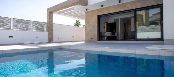 Villa T3 em San Miguel de Salinas, Spain N.º 9676 17