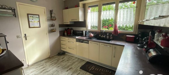 4 rooms House in Courtenay, France No. 242649 4