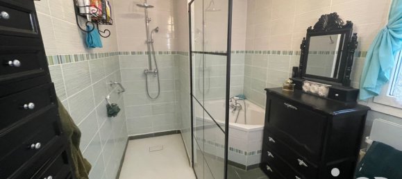 4 rooms House in Courtenay, France No. 242649 3