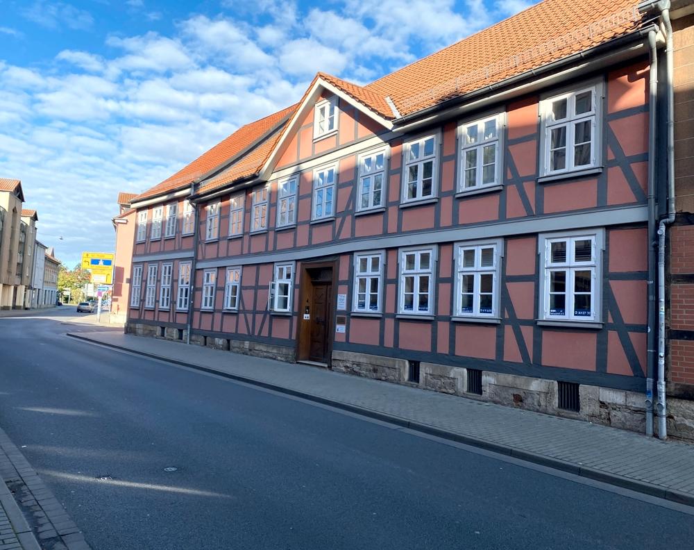 16 rooms Building in Wolfenbuttel, Germany No. 62388