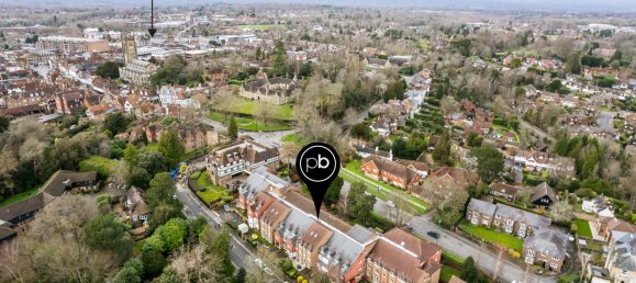 1 bedroom Apartment in East Grinstead, United Kingdom No. 1044 2