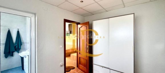 4 غرف نوم منزل في Barcelona, Spain رقم 184558 29