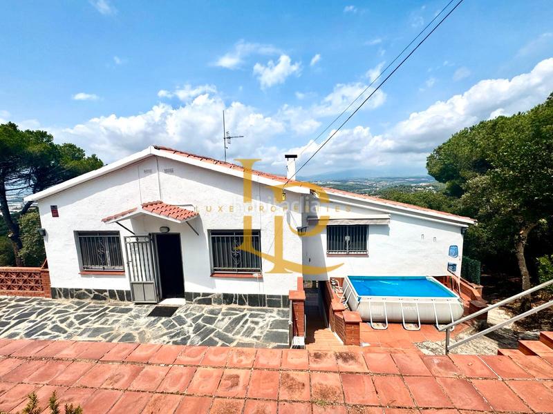 4 غرف نوم منزل في Barcelona, Spain رقم 184558