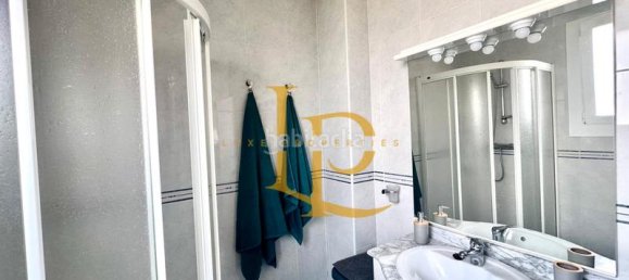 4 غرف نوم منزل في Barcelona, Spain رقم 184558 25