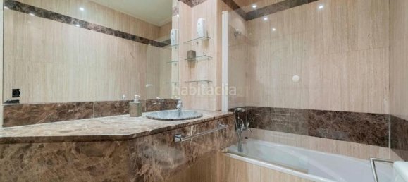 5 bedrooms Penthouse in Madrid, Spain No. 136988 16