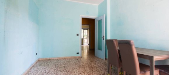 2 bedrooms Apartment in Turin, Italy No. 349896 3