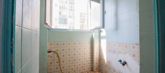 2 bedrooms Apartment in Turin, Italy No. 349896 4